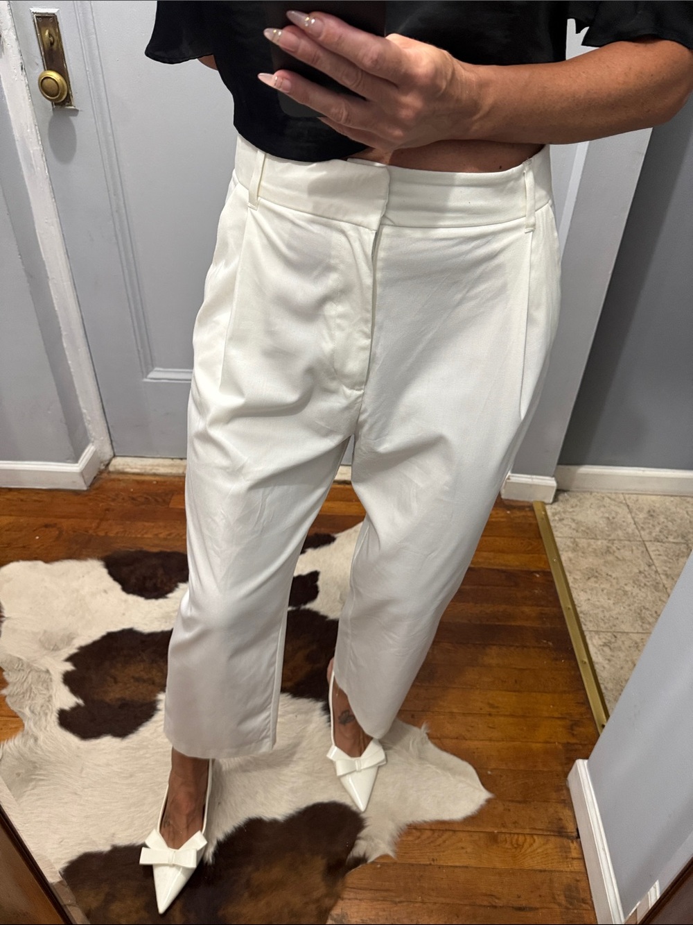 Zara Cream Wide-Leg Cropped  high waisted pants. With pockets.